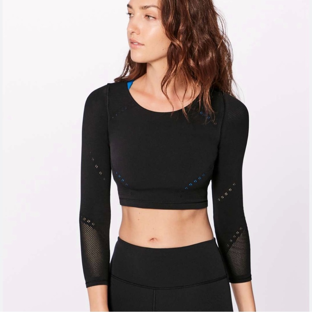 Lululemon Reveal Long Sleeve Crop Top Black Size 6